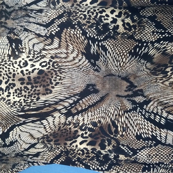 Animal Print Blouse Size M - Picture 3 of 9